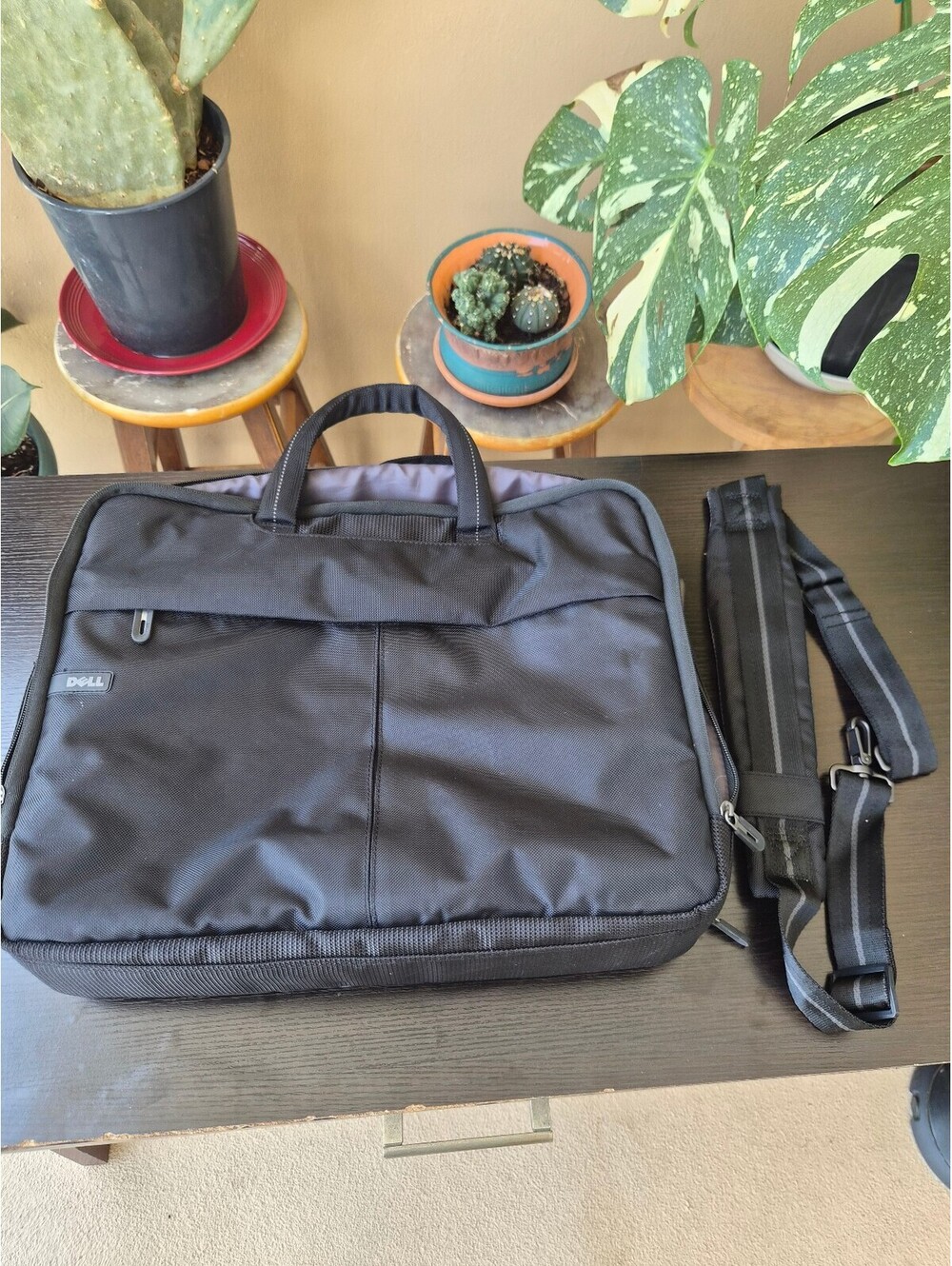 Dell Black Padded Laptop Briefcase Messenger Bag with Shoulder Strap